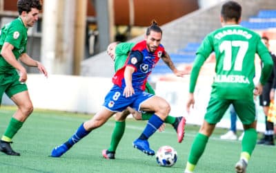 Reparto de puntos en el segundo duelo asturiano para el Langreo (1-1)