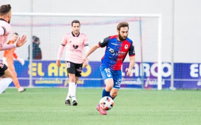 Jorge Hernández celebra sus 300 partidos
