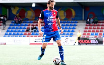 El UP Langreo se aferra a Ganzábal para llevarse el derbi