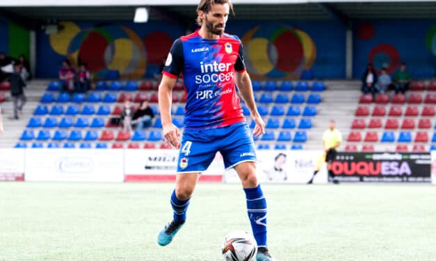 El UP Langreo se aferra a Ganzábal para llevarse el derbi