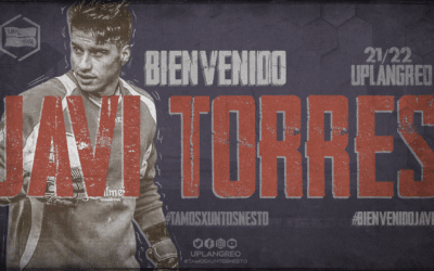 Javi Torres cierra la portería del UP Langreo