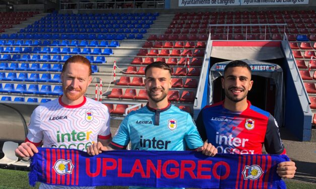 El UP Langreo fortalece la defensa y el centro del campo