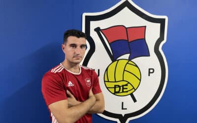 Álex Meré refuerza la zaga del filial