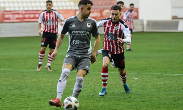 <strong>El Zamora corta la racha del UP Langreo</strong>