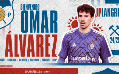 Omar Álvarez, desborde para el ataque del UP Langreo